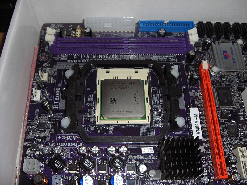 Die CPU im Mainboard (Welcome home!)