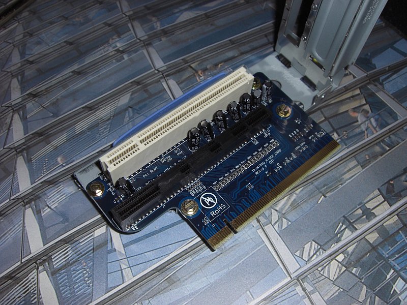 Risercard mit PCI und PCIe