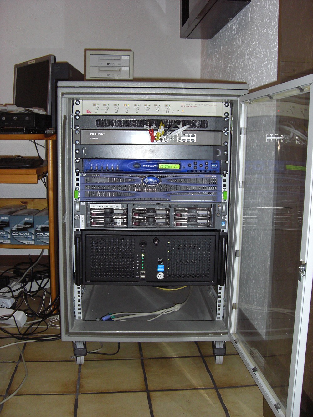 Das erste Server-Rack (2010)